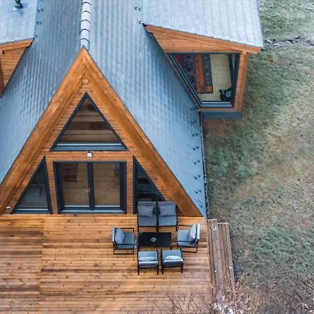 Matratea Elvonulohaz Parád