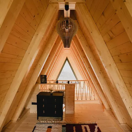 Matratea Elvonulohaz Parád